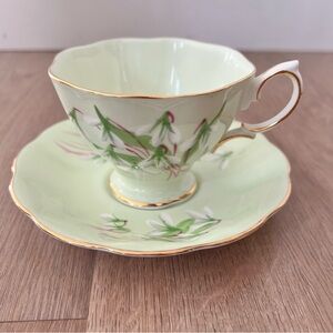Vtg Royal Albert Bone‎ China Tea cup & Saucer Set Mint Green Laurentian Snowdrop